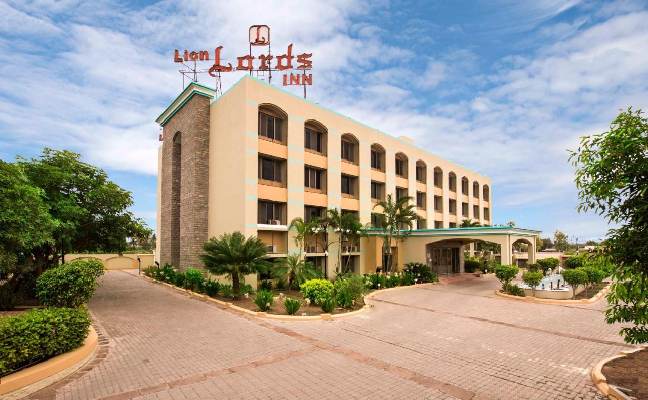 Lion Lords Inn Rājula Zewnętrze zdjęcie